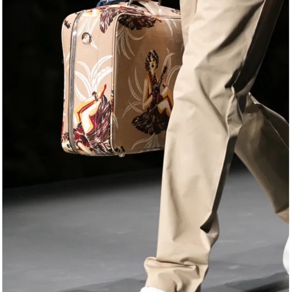 Runaway Prada Spring/Summer 2014 limited edition. It can be unisex . - Picture 12 of 15